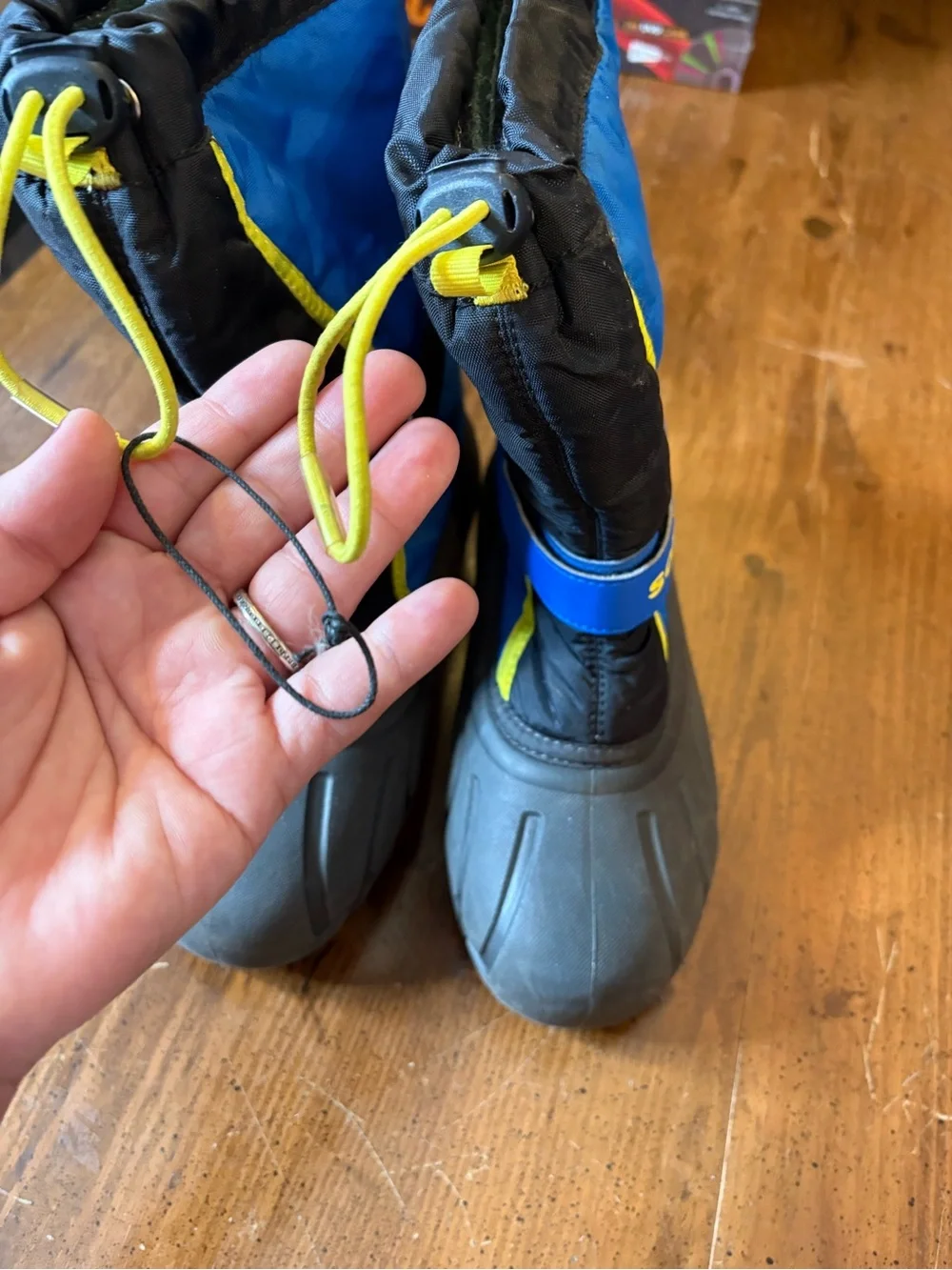 SOREL Kids' Flurry Insulated Snow Boots Size 5 Like New